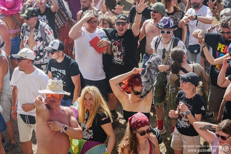 2026-07-30-32-Pol-and-Rock-The-Lottery-Winners