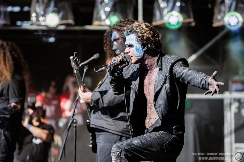 2026-07-30-32-Pol-and-Rock-Vended
