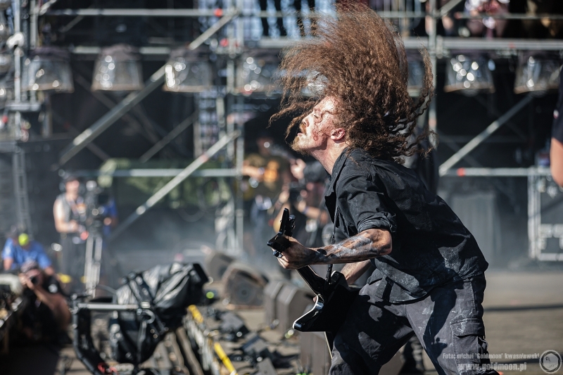 2026-07-30-32-Pol-and-Rock-Vended