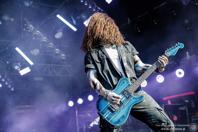 2026-07-30-32-Pol-and-Rock-Vended