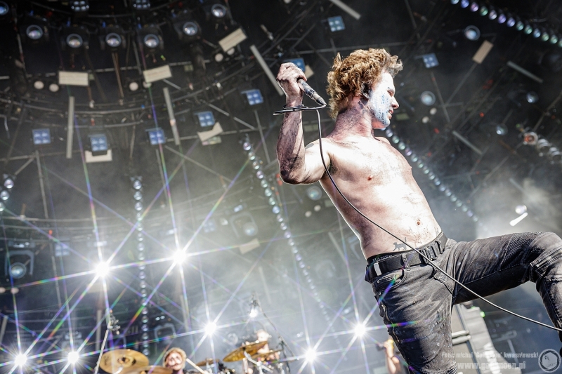 2026-07-30-32-Pol-and-Rock-Vended