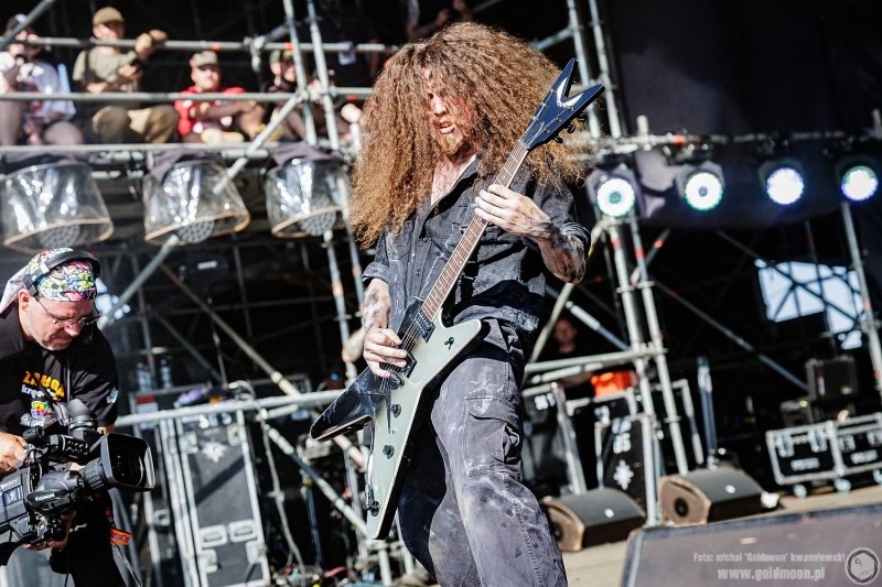2026-07-30-32-Pol-and-Rock-Vended