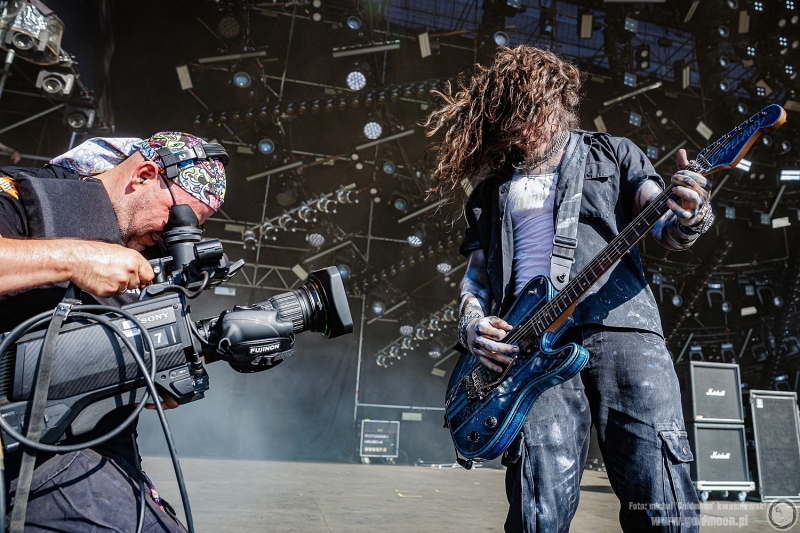 2026-07-30-32-Pol-and-Rock-Vended