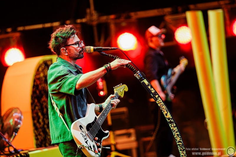 2026-08-01-32-Pol-and-Rock-Happysad