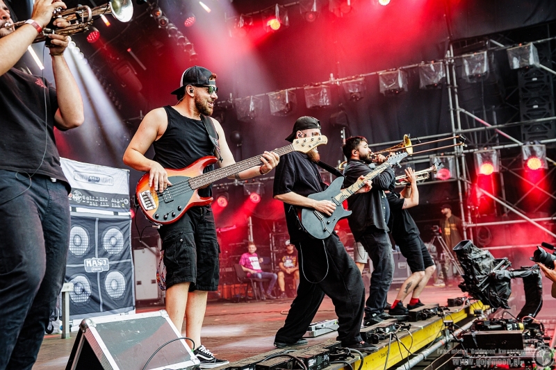 2026-08-01-32-Pol-and-Rock-Orkiestra-Heľenine-Oči