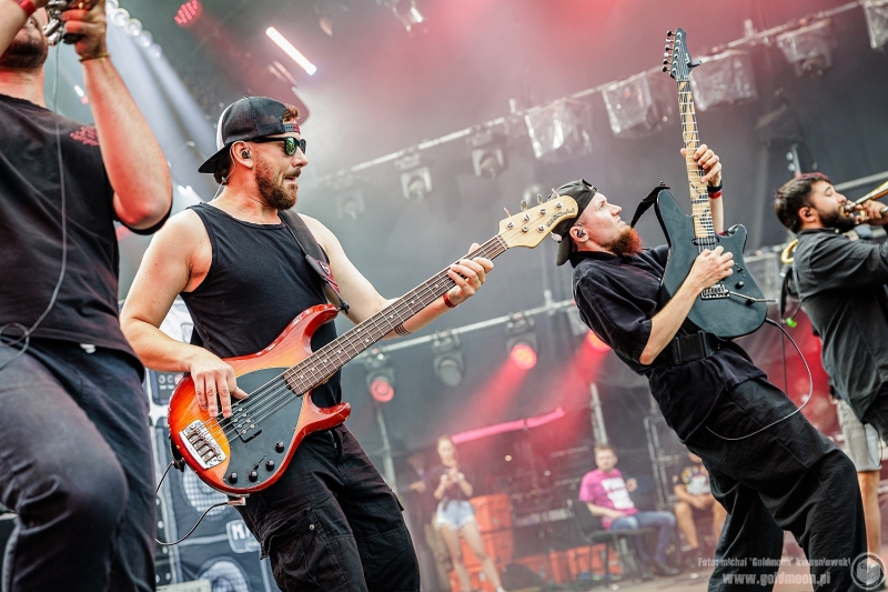 2026-08-01-32-Pol-and-Rock-Orkiestra-Heľenine-Oči
