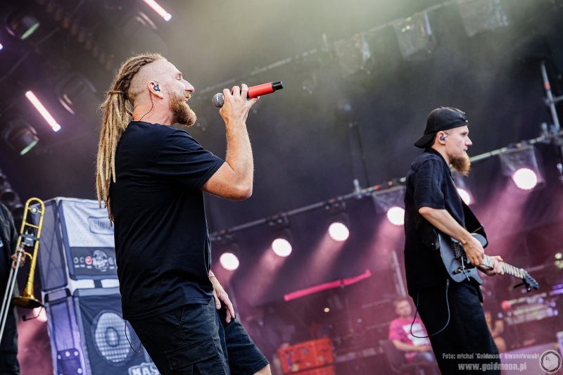 2026-08-01-32-Pol-and-Rock-Orkiestra-Heľenine-Oči