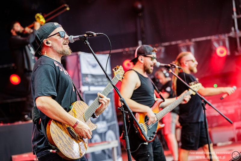 2026-08-01-32-Pol-and-Rock-Orkiestra-Heľenine-Oči