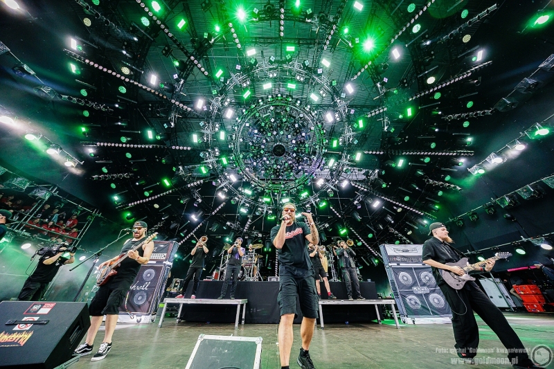 2026-08-01-32-Pol-and-Rock-Orkiestra-Heľenine-Oči