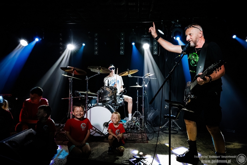 2026-08-14-Każdy-Gra-Inaczej-Koncert-charytatywny-Kamień-do-ogórków