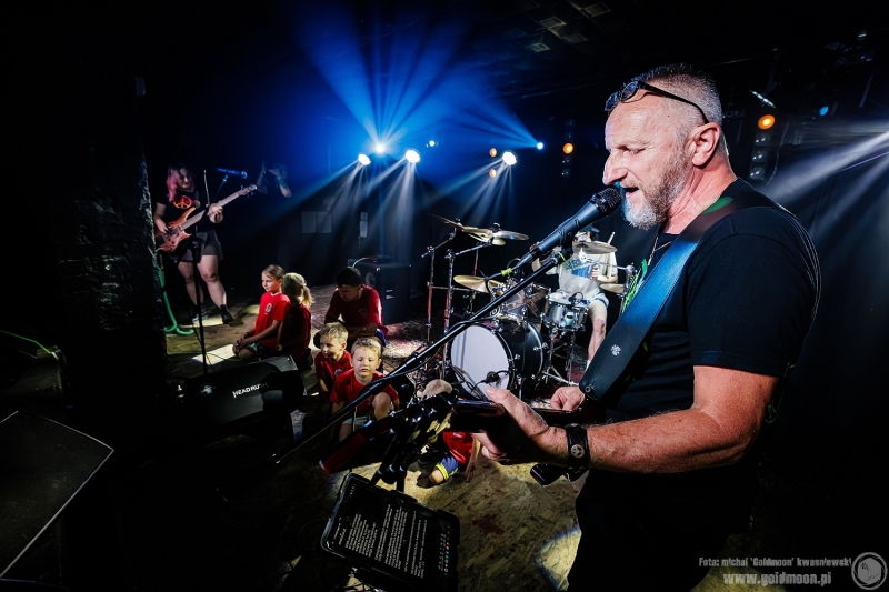 2026-08-14-Każdy-Gra-Inaczej-Koncert-charytatywny-Kamień-do-ogórków